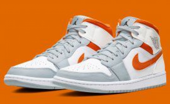 Travis Scott Reveals Early Sample Of His Nike 2021